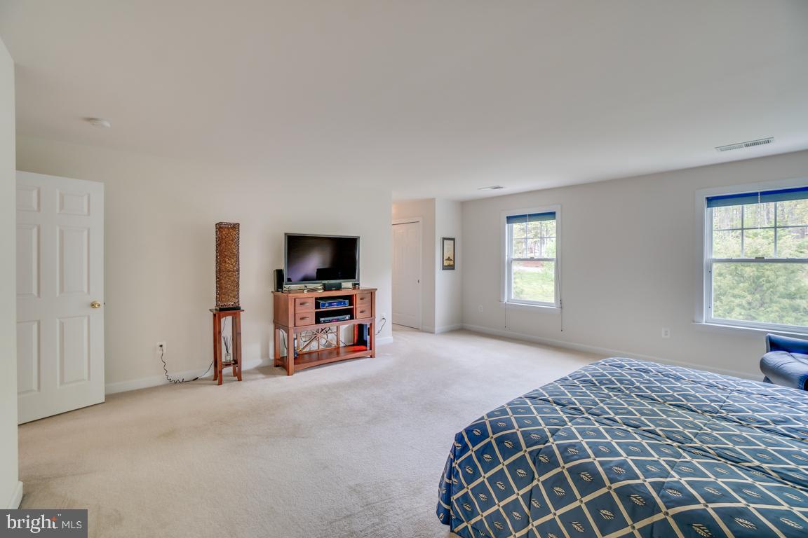 4270 Meyers Road Triangle, VA 22172 - Photo 33 of 59