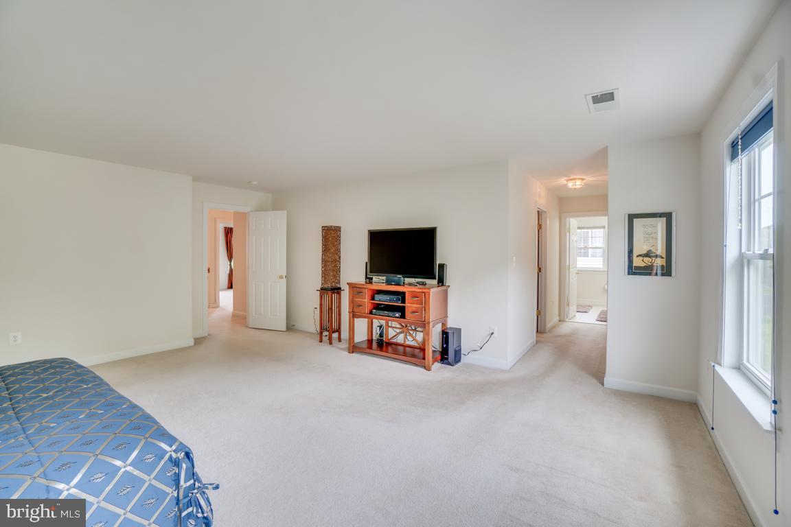 4270 Meyers Road Triangle, VA 22172 - Photo 34 of 59