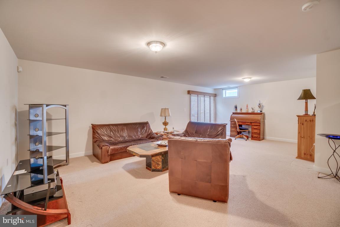 4270 Meyers Road Triangle, VA 22172 - Photo 49 of 59
