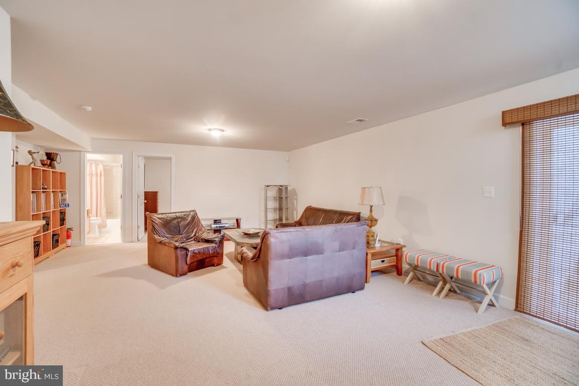 4270 Meyers Road Triangle, VA 22172 - Photo 52 of 59