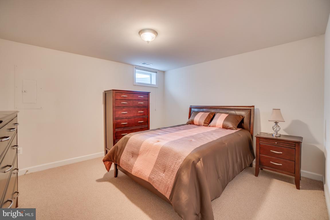4270 Meyers Road Triangle, VA 22172 - Photo 54 of 59