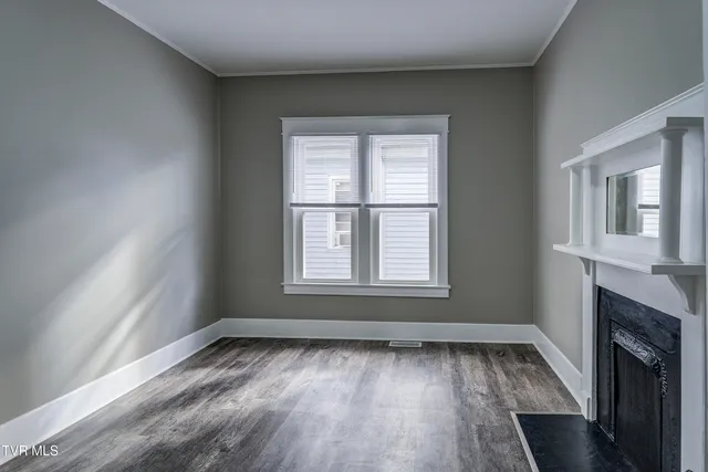 $1,800 | 231 3rd Street, Unit 5, Erwin, TN 37650