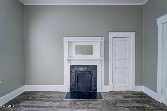 $1,800 | 231 3rd Street, Unit 5, Erwin, TN 37650