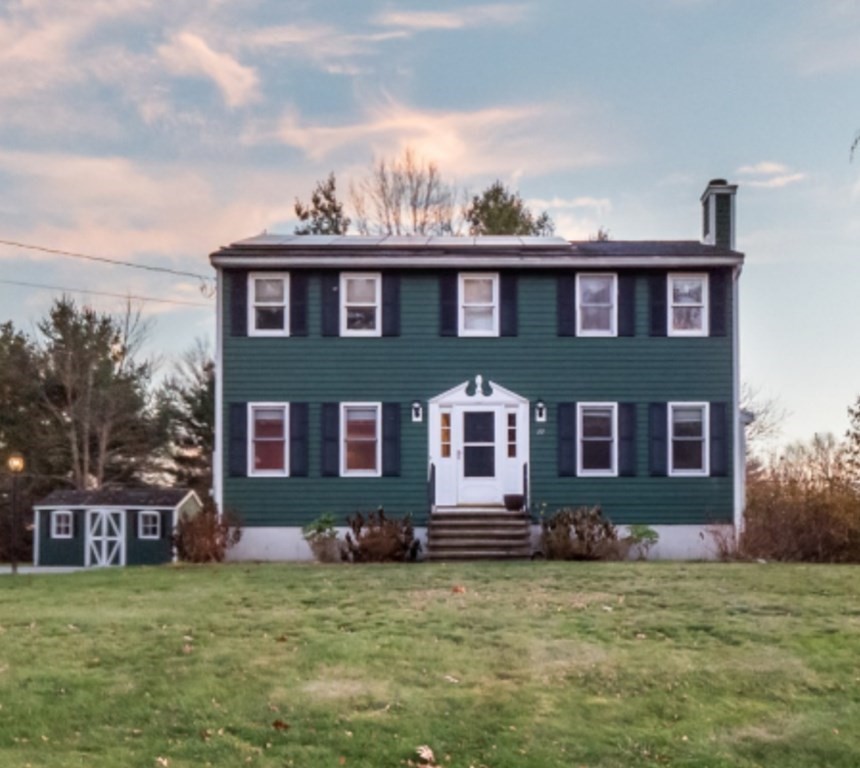 11 Rock Road Tyngsboro, MA 01879 - Photo 1 of 37 Gallery Image 1