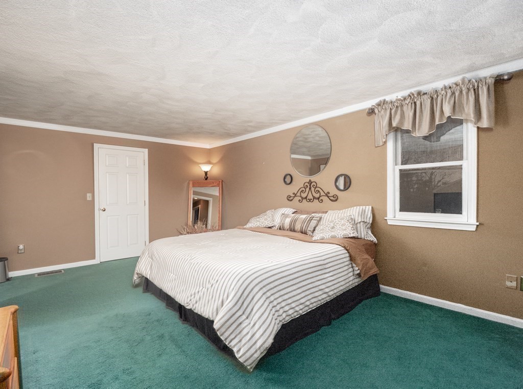 11 Rock Road Tyngsboro, MA 01879 - Photo 16 of 37 Gallery Image 16