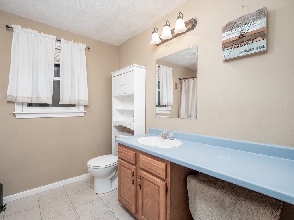 11 Rock Road Tyngsboro, MA 01879 - Photo 18 of 37 Gallery Image 18