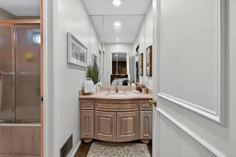 $1,549,000 | 8301 Roe Avenue, Prairie Village, KS 66207