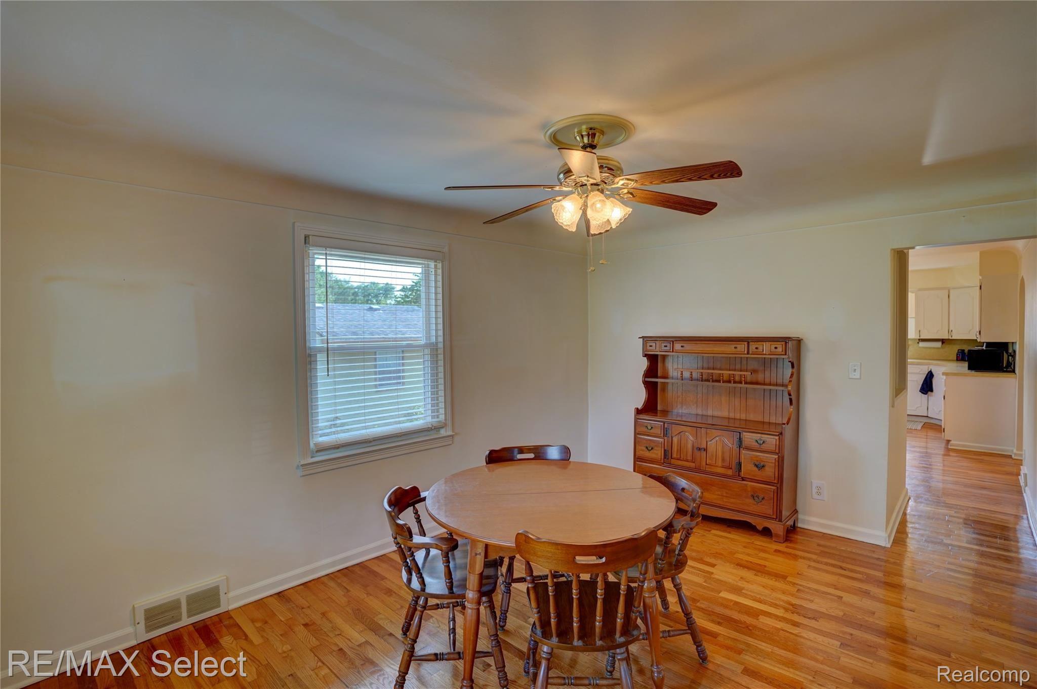 2320 Utley Road Flint, MI 48532 - Photo 14 of 29 2320 Utley Road 21.jpg