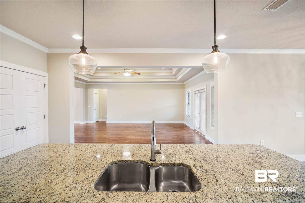 9869 Evanston Street Daphne, AL 36526 - Photo 10 of 36 Pendant Lighting