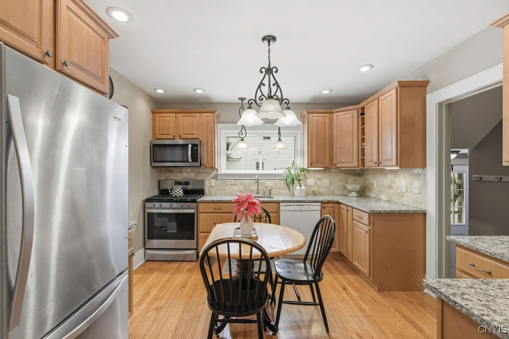 113 Warwick Road DeWitt, NY 13214 - Photo 18 of 50