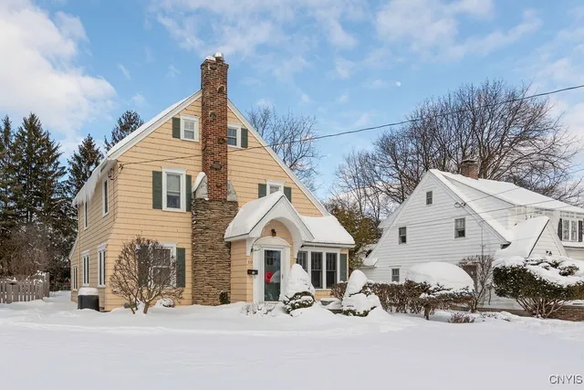 $419,900 | 113 Warwick Road, DeWitt, NY 13214