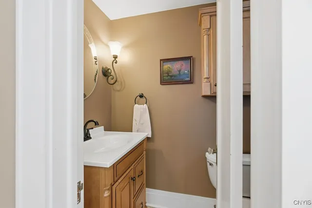 $419,900 | 113 Warwick Road, DeWitt, NY 13214