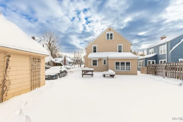 $419,900 | 113 Warwick Road, DeWitt, NY 13214