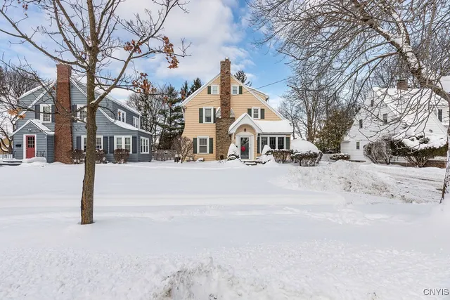 $419,900 | 113 Warwick Road, DeWitt, NY 13214