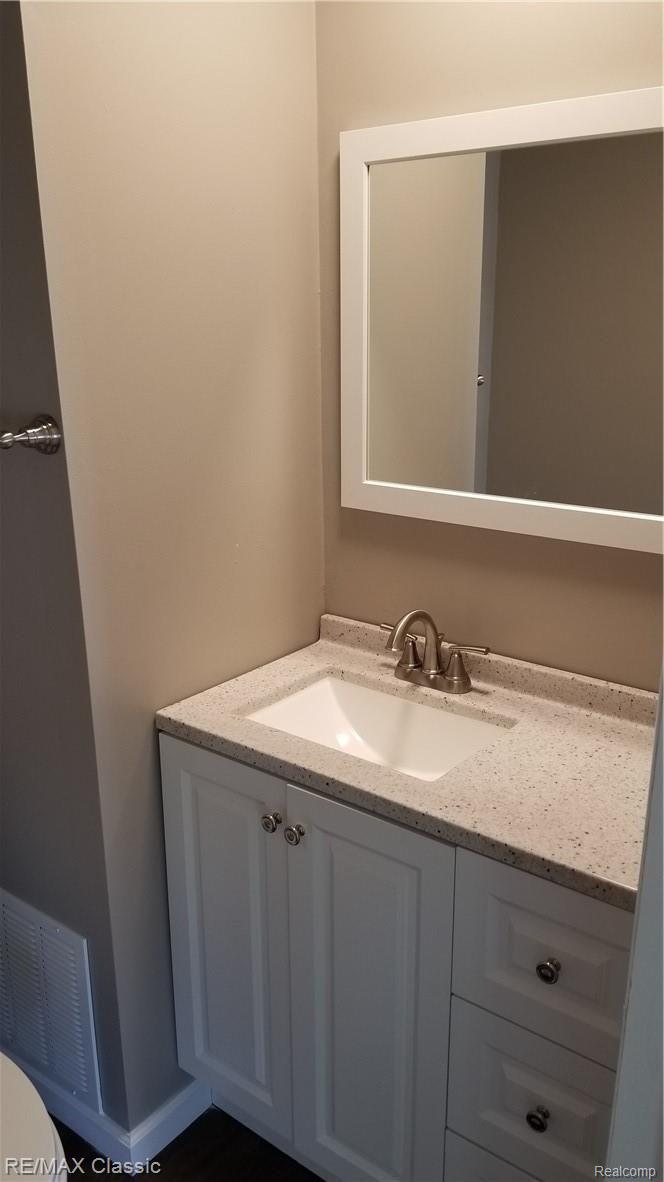 322 Roth Boulevard Clawson, MI 48017 - Photo 20 of 41 17.jpg