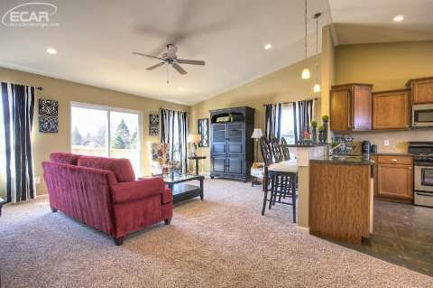 774 Ridgewood Drive Linden, MI 48451 - Photo 3 of 14 20449515-2.JPG