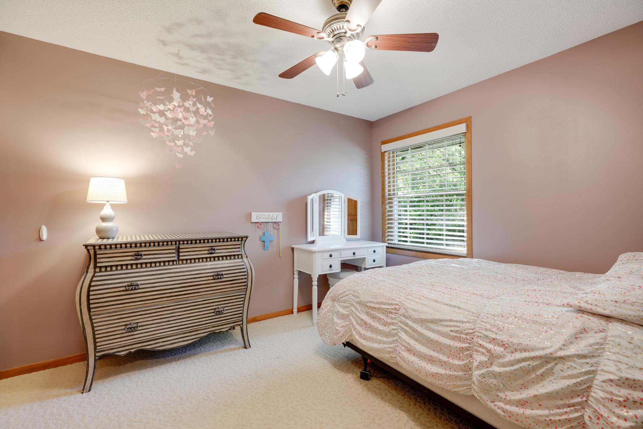 19505 Vine Ridge Road Shorewood, MN 55331 - Photo 13 of 25