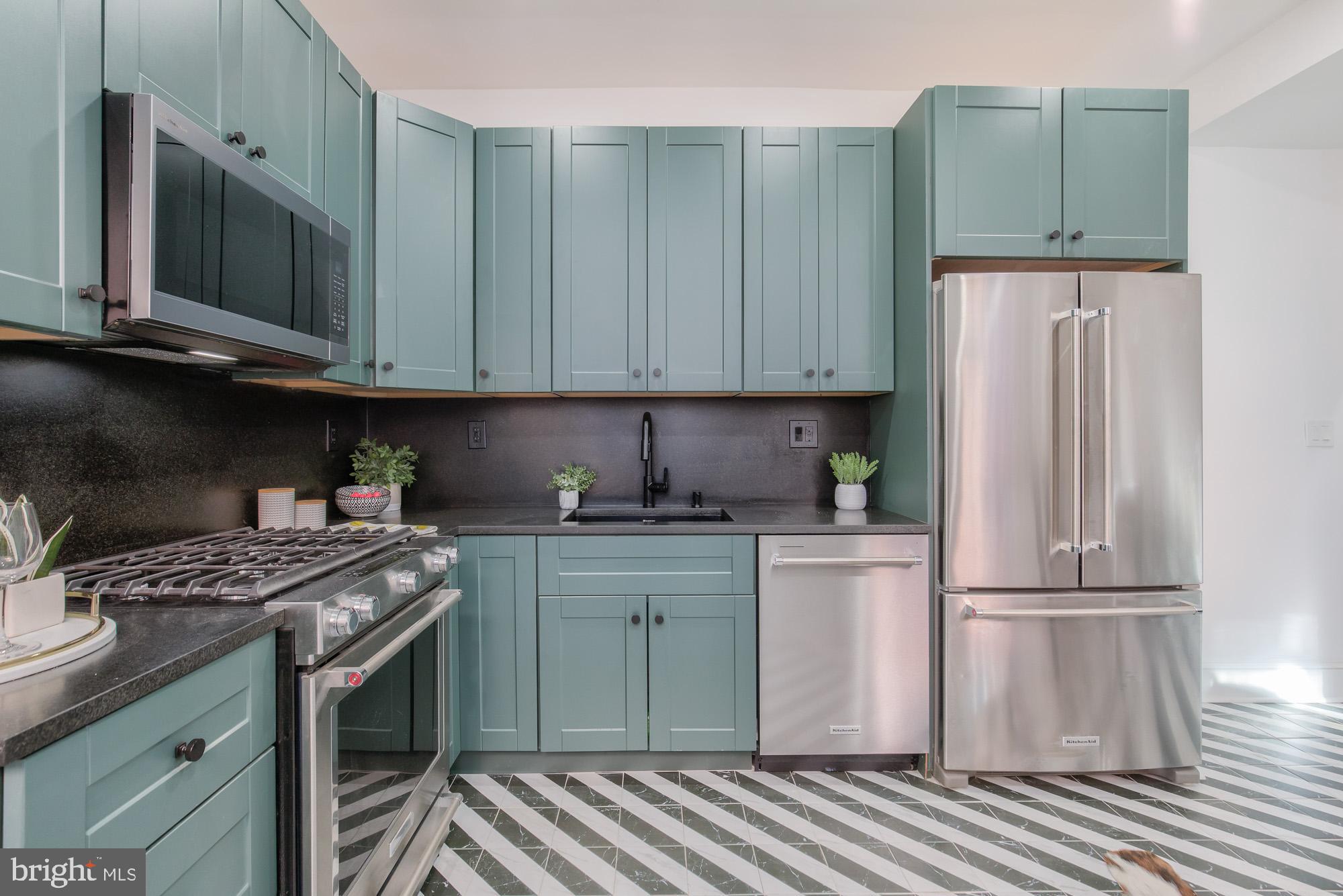 1507 Marion Street Northwest Washington, DC 20001 - Photo 9 of 31