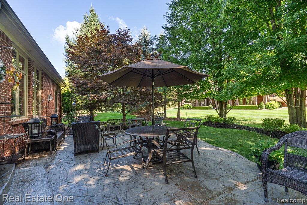6615 Chatham Circle Rochester Hills, MI 48306 - Photo 3 of 62