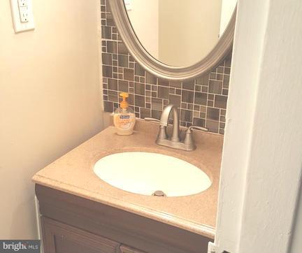 1907 Good Hope Road Southeast, Unit 7 Washington, DC 20020 - Photo 13 of 17 Bath