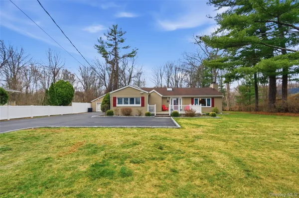 $799,000 | 3011 Hickory Street, Yorktown Heights, NY 10598