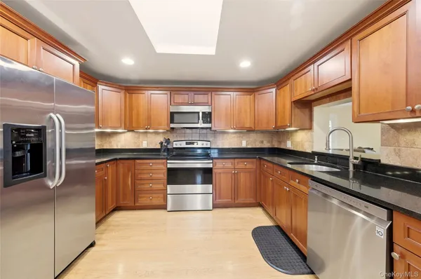 $799,000 | 3011 Hickory Street, Yorktown Heights, NY 10598