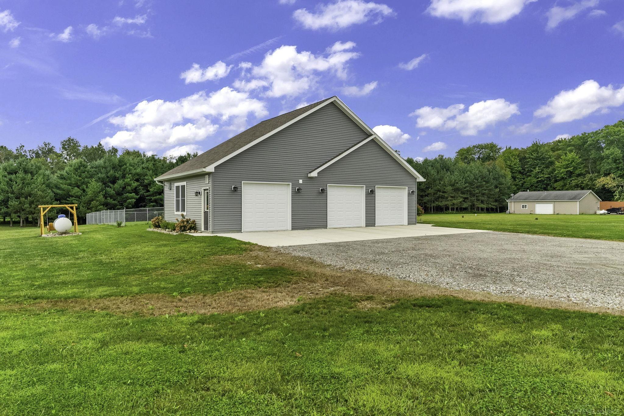 2675 Robinson Road Ubly, MI 48475 - Photo 4 of 70