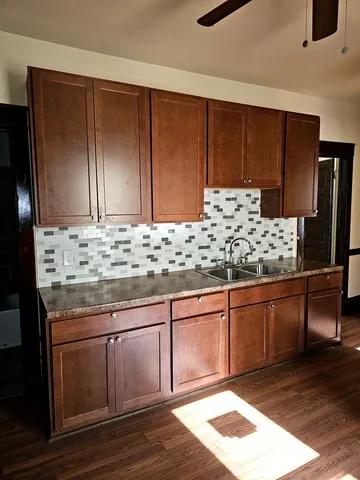 $1,000 | 11118 South Edbrooke Avenue, Unit 2, Chicago, IL 60628