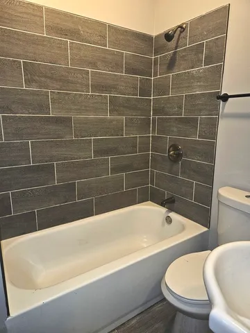 $1,000 | 11118 South Edbrooke Avenue, Unit 2, Chicago, IL 60628