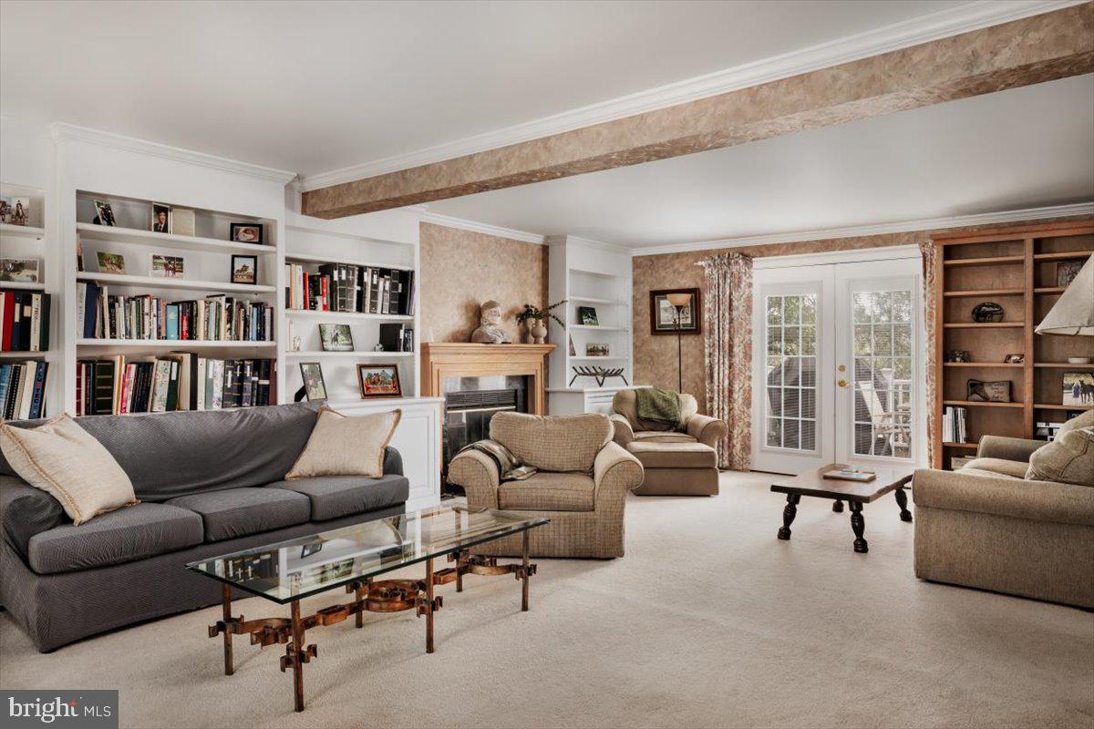19606 Ridgeside Road Bluemont, VA 20135 - Photo 19 of 81 a living room with furniture and a large window