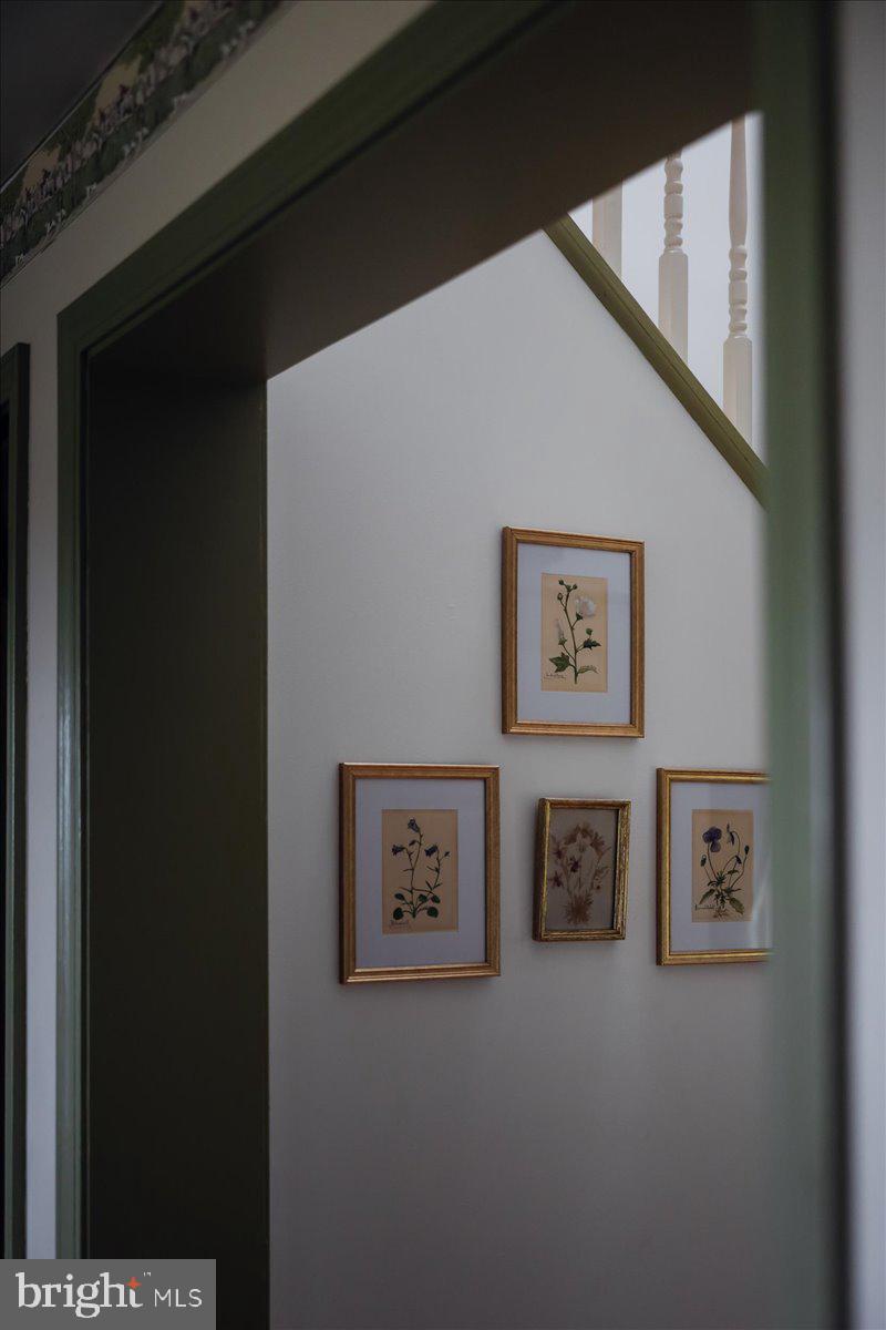 19606 Ridgeside Road Bluemont, VA 20135 - Photo 30 of 81 a view of a house with a hallway