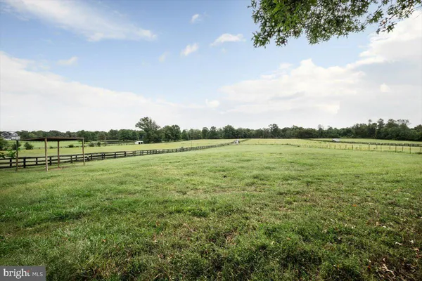 $1,625,000 | 19606 Ridgeside Road, Bluemont, VA 20135