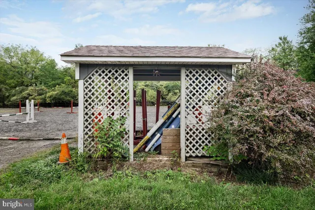 $1,625,000 | 19606 Ridgeside Road, Bluemont, VA 20135