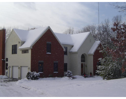 38 Columbus Road Boylston, MA 01505 - Photo 2 of 12 Gallery Image 2