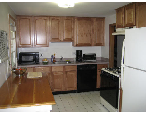 211 Temple Road Waltham, MA 02452 - Photo 8 of 20 Gallery Image 8