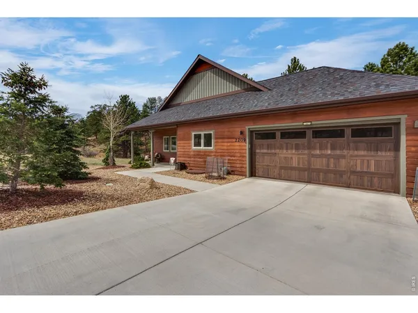 $900,000 | 2209 Fish Creek Road, Estes Park, CO 80517
