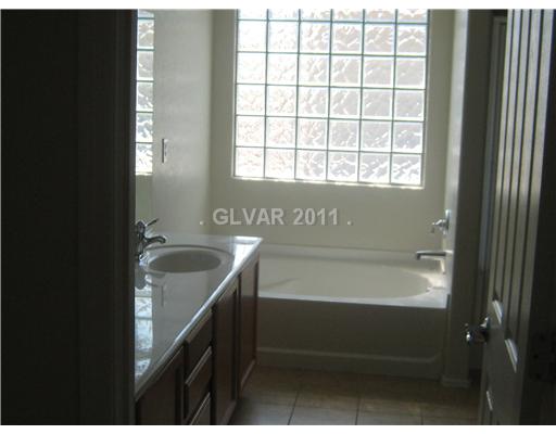 Master Bath/Spa.