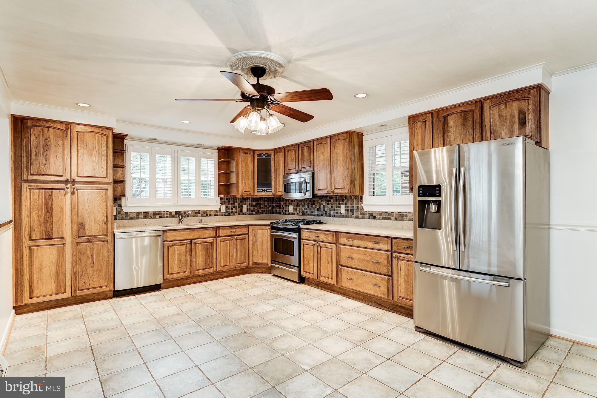 557 Fairmount Road Linthicum Heights, MD 21090 - Photo 5 of 26 Kitchen
