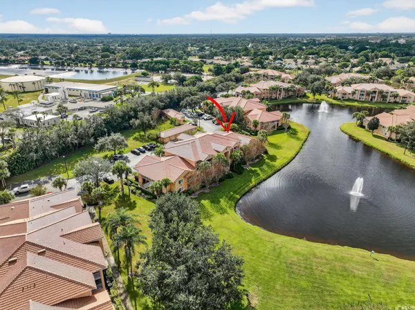 $171,900 | 201 Southwest Palm Drive, Unit 201, Port St. Lucie, FL 34986