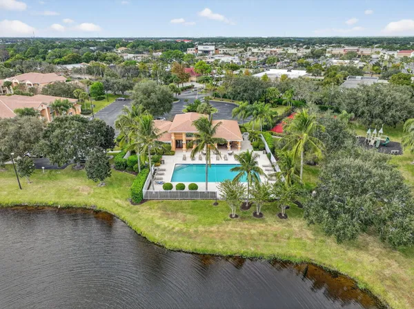 $171,900 | 201 Southwest Palm Drive, Unit 201, Port St. Lucie, FL 34986