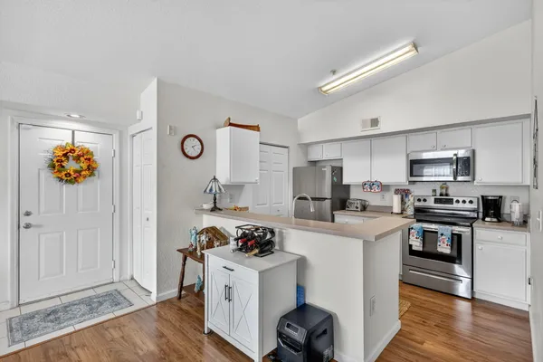 $171,900 | 201 Southwest Palm Drive, Unit 201, Port St. Lucie, FL 34986