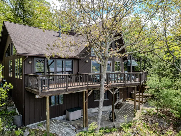 $2,800,000 | 5569 Evergreen Shores Way, Putnam Station, NY 12861