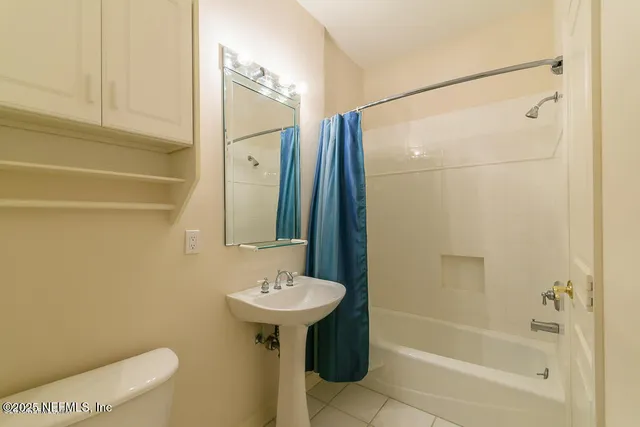 $5,995 | 1626 Strand Street, Neptune Beach, FL 32266