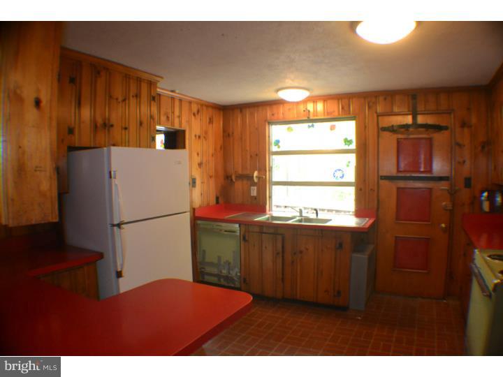470 General Washington Road Wayne, PA 19087 - Photo 7 of 12 Kitchen