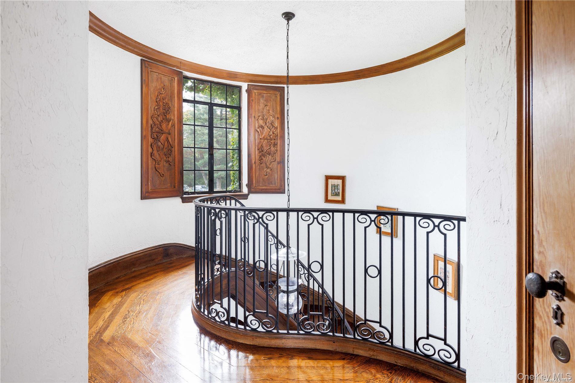 491 Muttontown Road Muttontown, NY 11791 - Photo 20 of 28 Second Floor Landing