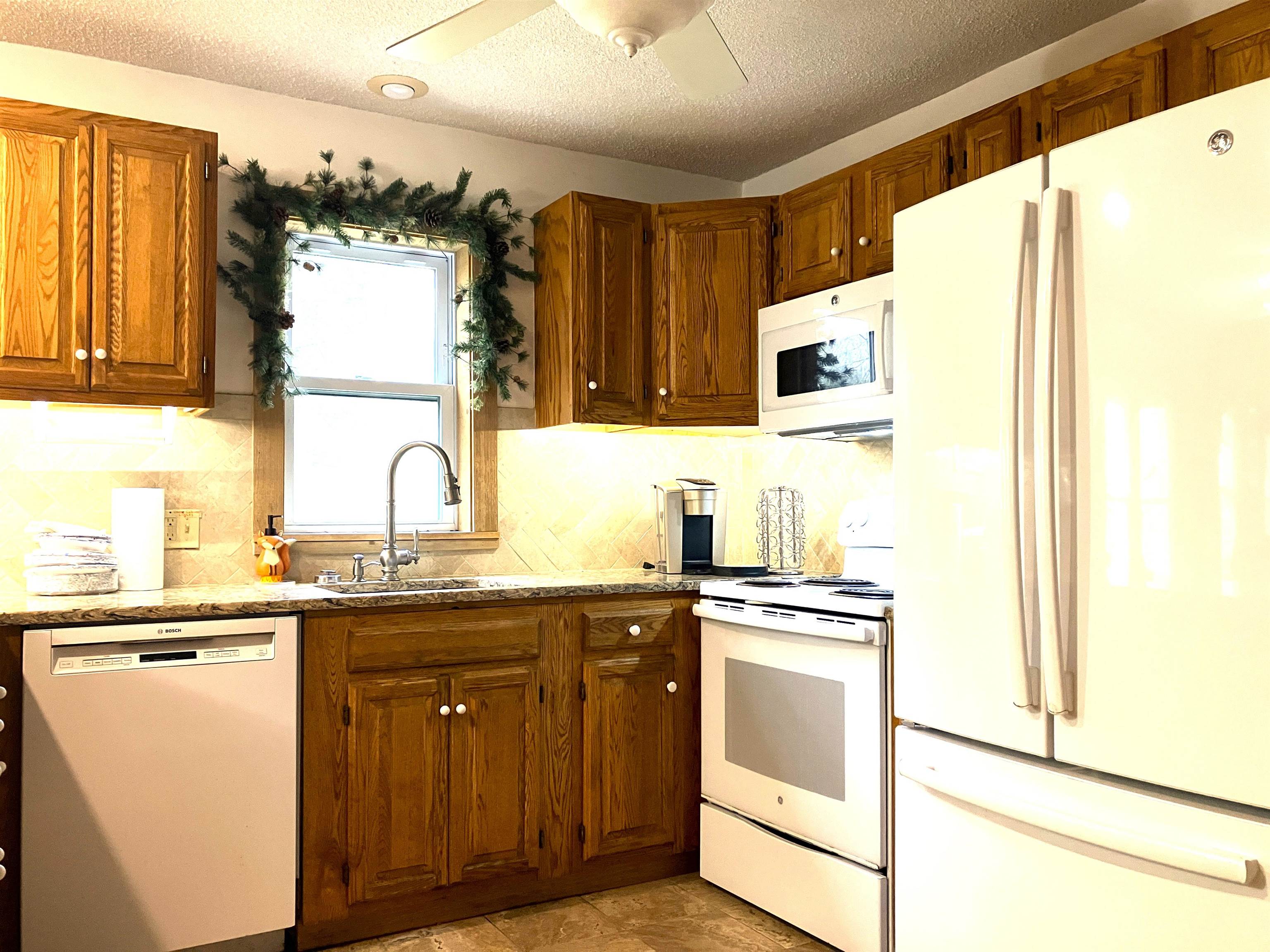 14 High Top Road, Unit B124 Wilmington, VT 05363 - Photo 8 of 59