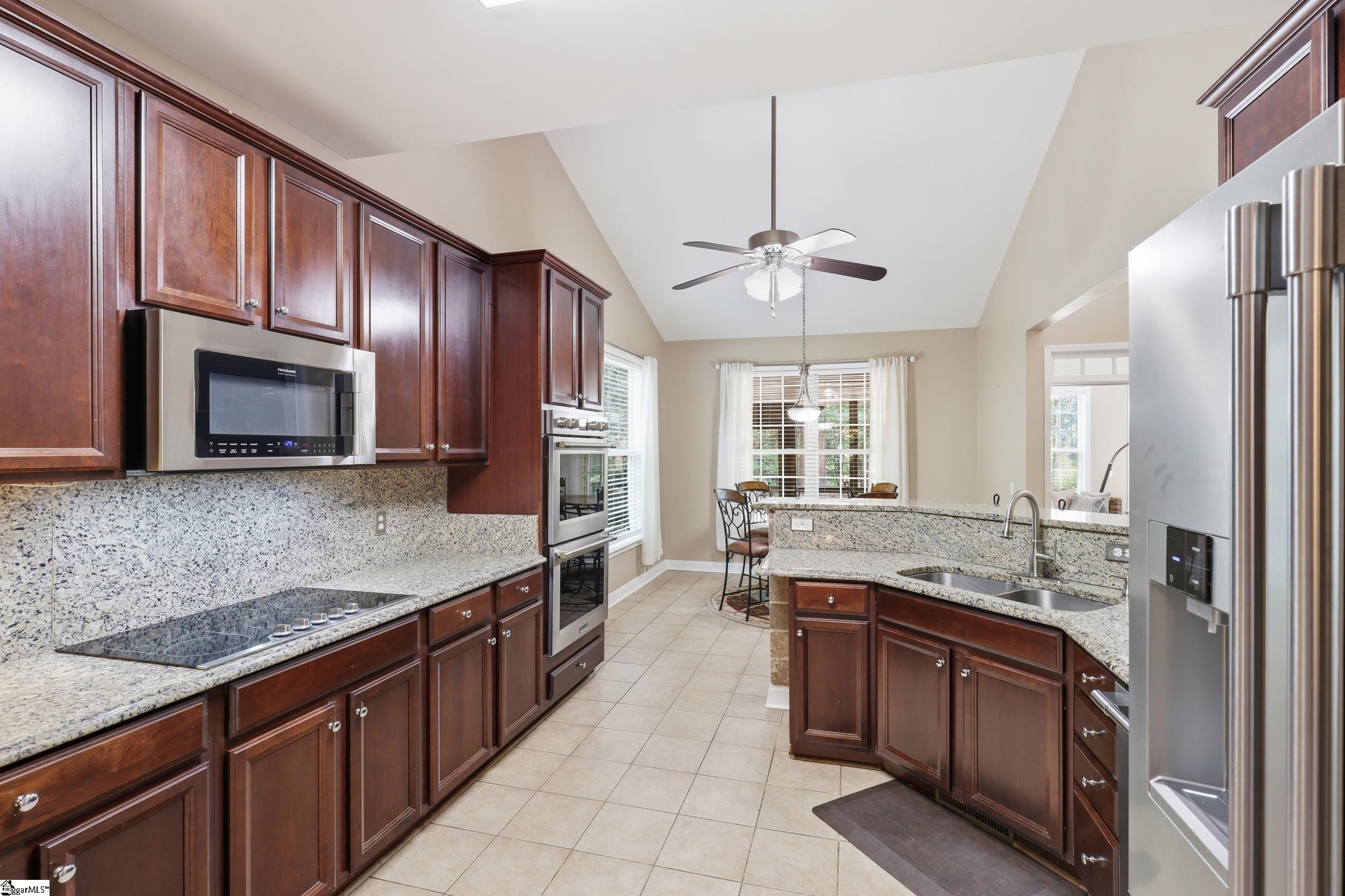 100 Yorkswell Lane Greenville, SC 29607 - Photo 11 of 33
