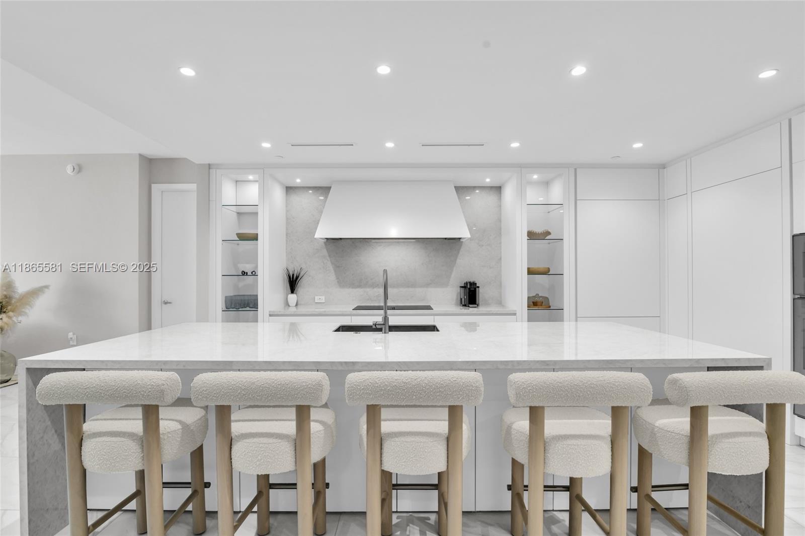 220 Southeast Mizner Boulevard, Unit 414 Boca Raton, FL 33432 - Photo 4 of 47