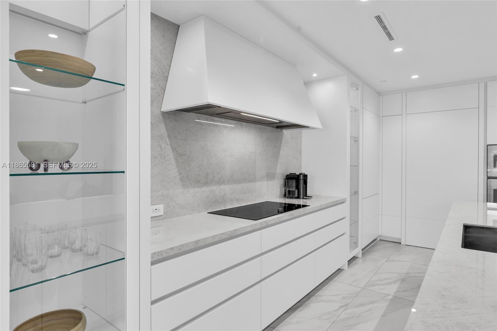 220 Southeast Mizner Boulevard, Unit 414 Boca Raton, FL 33432 - Photo 7 of 47