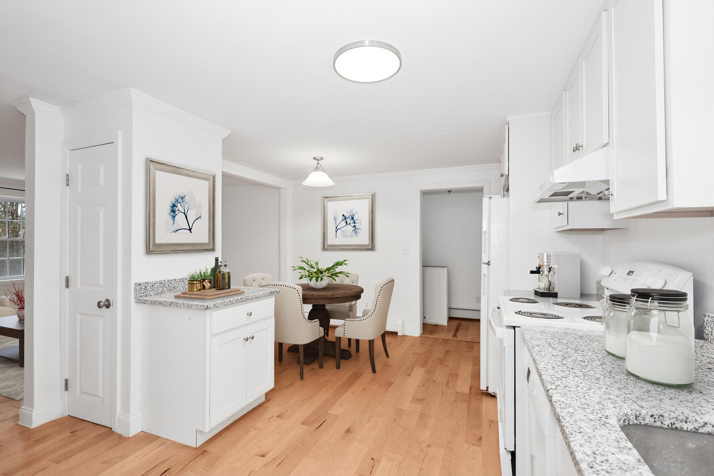 23 Lilac Lane, Unit 23 Kennebunk, ME 04043 - Photo 12 of 44 Dining Area- Virtually staged